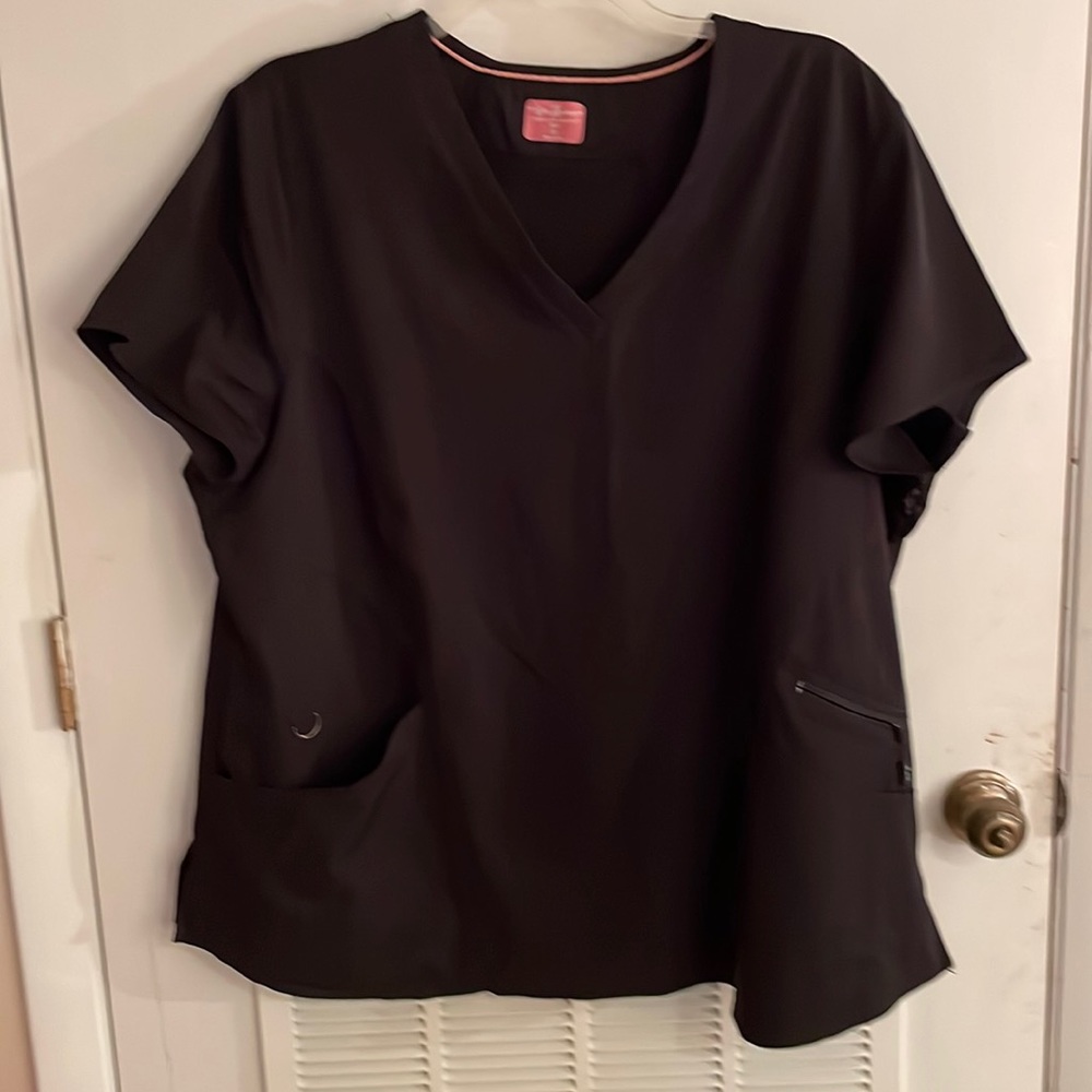 Scrub top - black